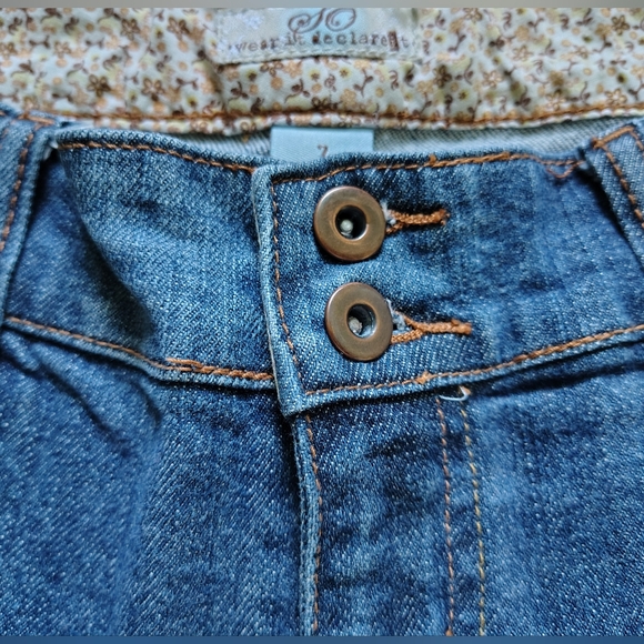 SO Junior's Size 7 Boot Cut Blue Jeans - Picture 4 of 8